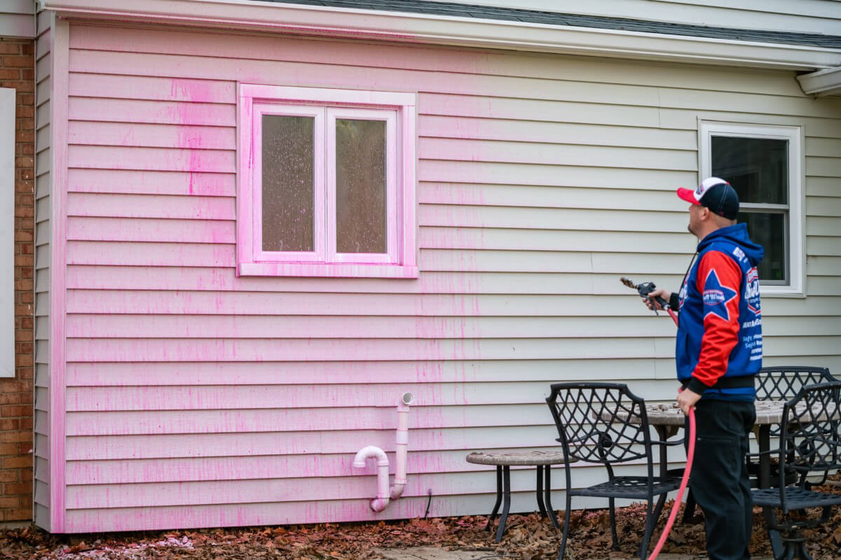 expert contractor cleaning house as house washing service in indian hill oh